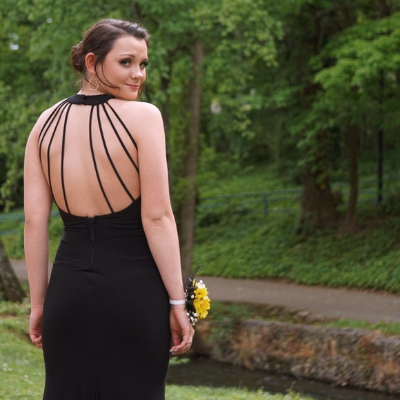 Black prom dress - Picture 4 of 4
